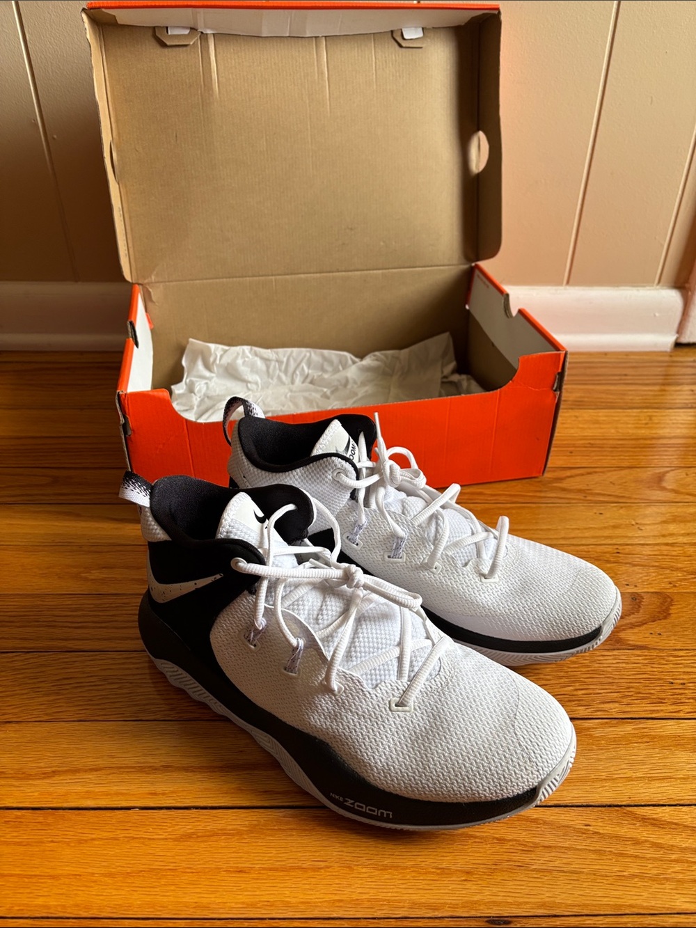 Nike White and Black Men's Athletic Zoom Trainers